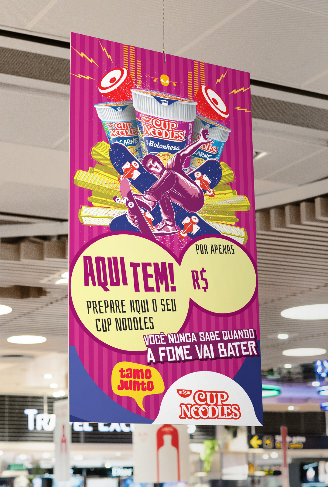 Imagem de poster promocional de supermercado com comunicação Cup Noodles Nissin.
